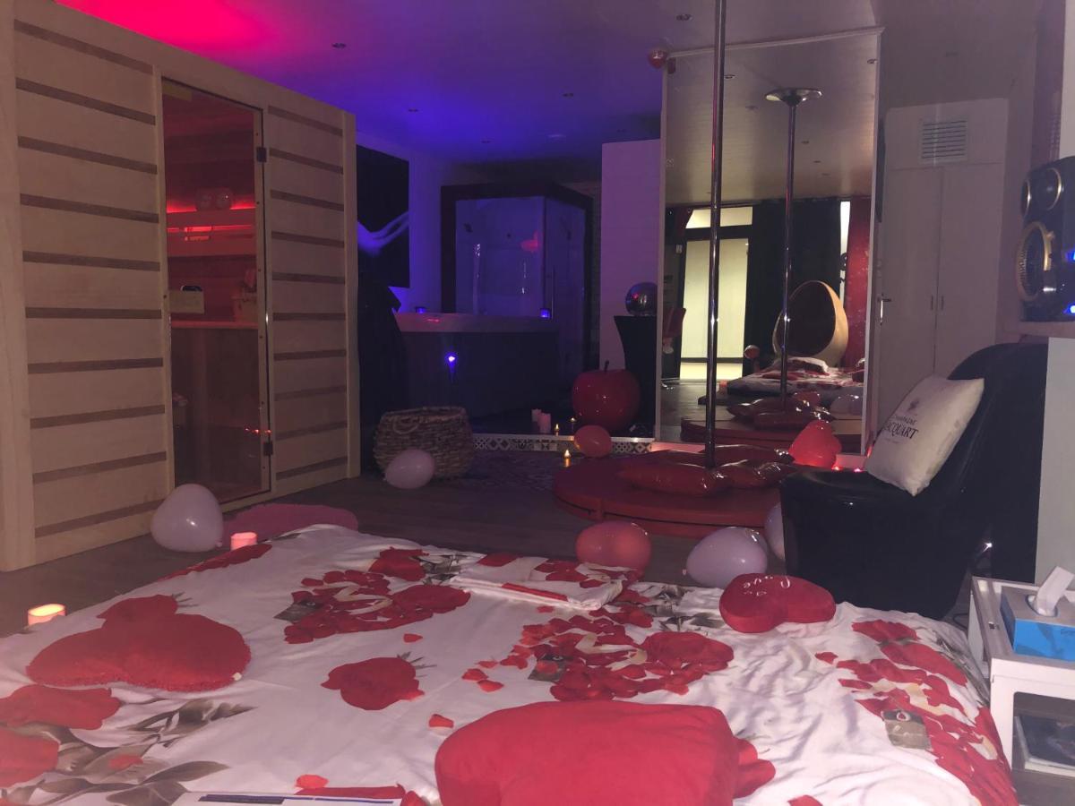 Spabyelleetlui Spa Rouge Ou Bleu Mouscron Exterior photo